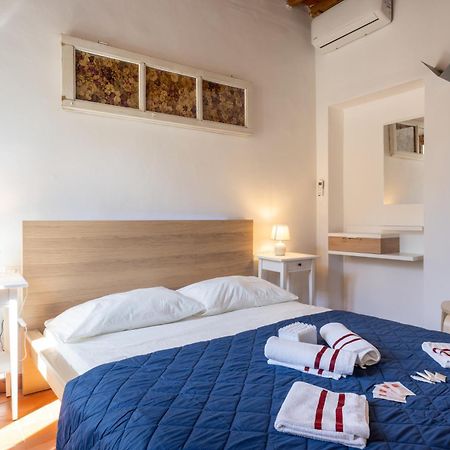 Ferienwohnung Tipica Cozy House + Parking! Florenz Exterior foto
